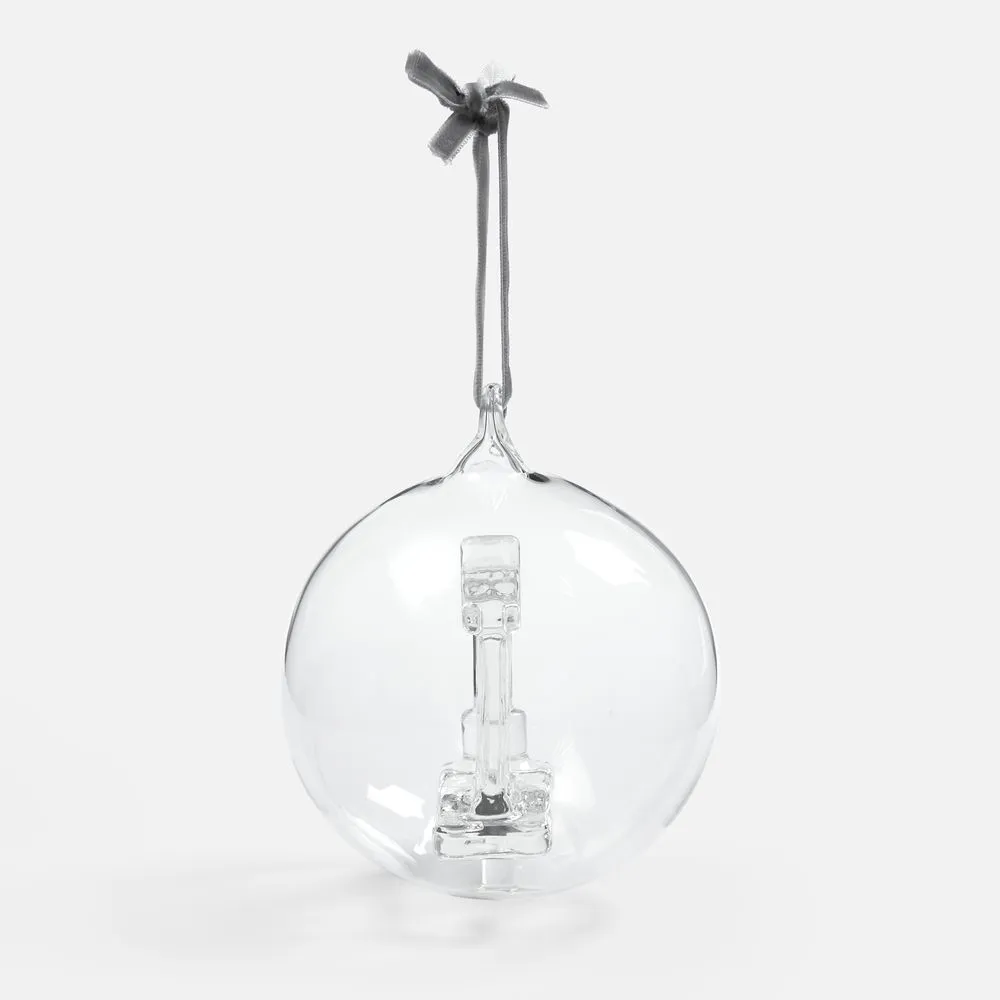 Елочный шар со стеклянной фигуркой