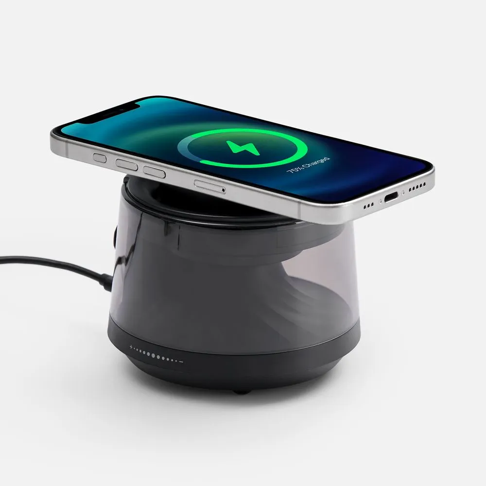 Bluetooth-колонка с подсветкой и беспроводной зарядкой Quantum